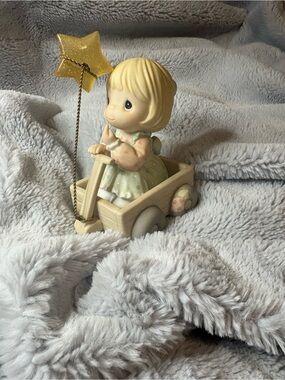 Precious Moments 'Wishing You a World of Peace' Figurine with Star Balloon
